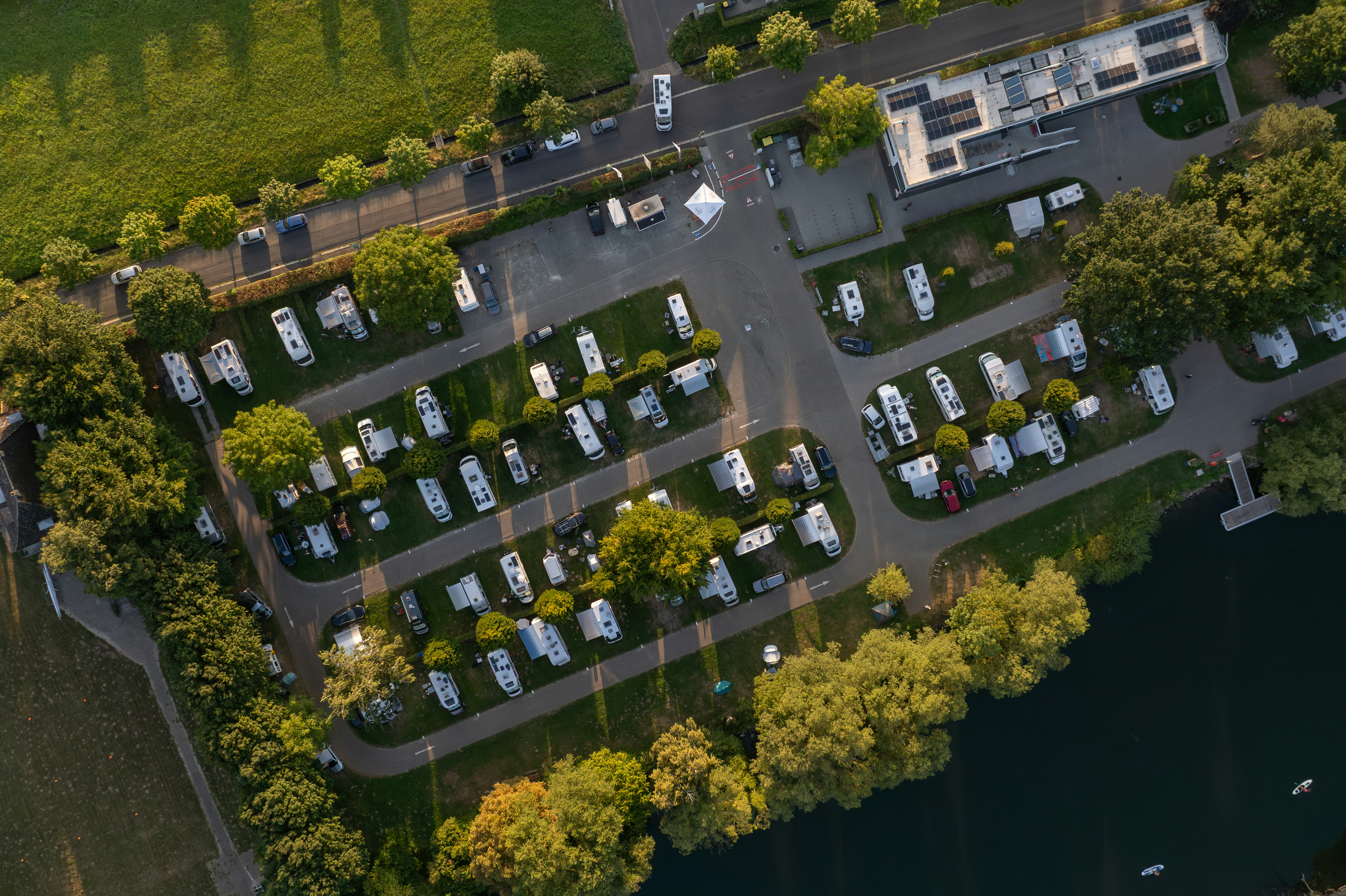 Kassel Camping- & Wohnmobilplatz  - Campingplatz aus der Vogelperspektive