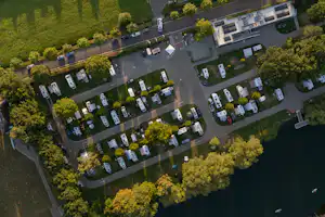 Kassel Camping- & Wohnmobilplatz - Campingplatz aus der Vogelperspektive