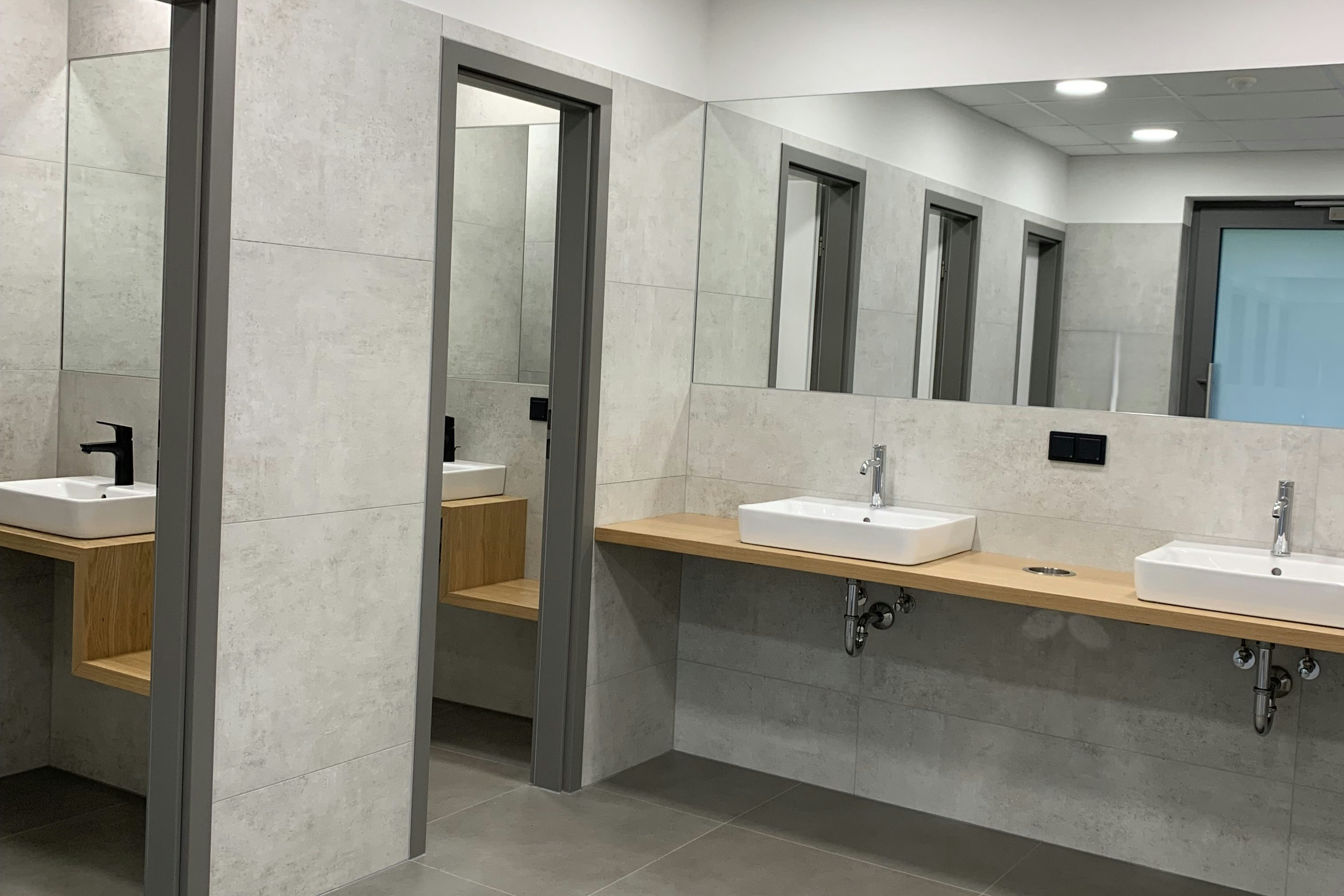 Camping Kinzigtal  Campingplatz Kinzigtal  - Innenansicht des Sanitärgebäudes