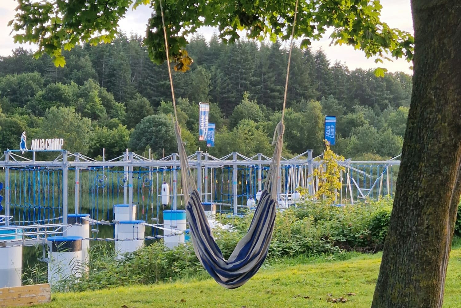 Familien-Camping Kransburger See  Lakecamp Kransburger See - Hängematte auf dem Campingplatz