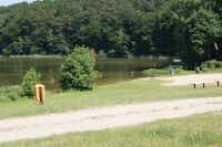 Campingplatz Lütauer See - Schwimmbereich am See vor dem Campingplatz