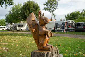 Campingplatz Münsterblick Breisach - Holzschnittkunst