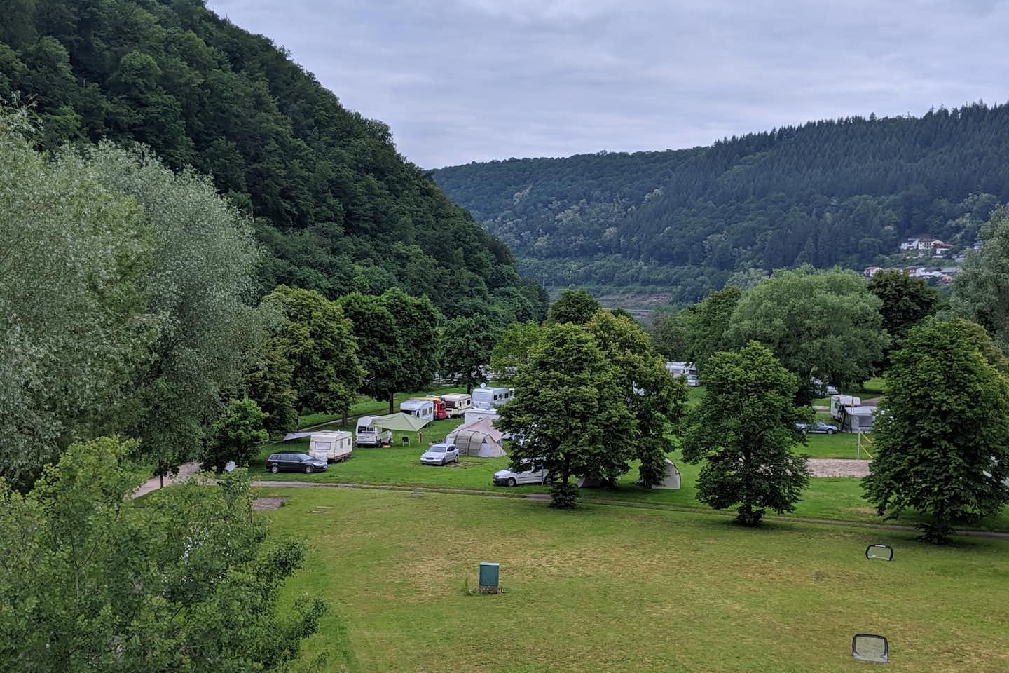 Campingplatz Neckargerach - Stellplaetze aus der Vogelperspektive