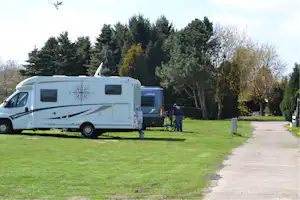 Campingplatz Neßhof - Wohnmobil- und Wohnwagenstellplätze auf der Wiese
