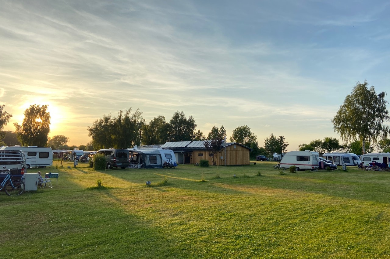 Campingplatz Niendorf an der Wohlenberger Wiek - Idyllischer Campingplatz im Grünen