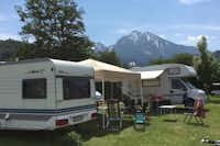 Campingplatz Pyhrn-Priel - Wohnmobil- und  Wohnwagenstellplätze mit Blick auf die Berge