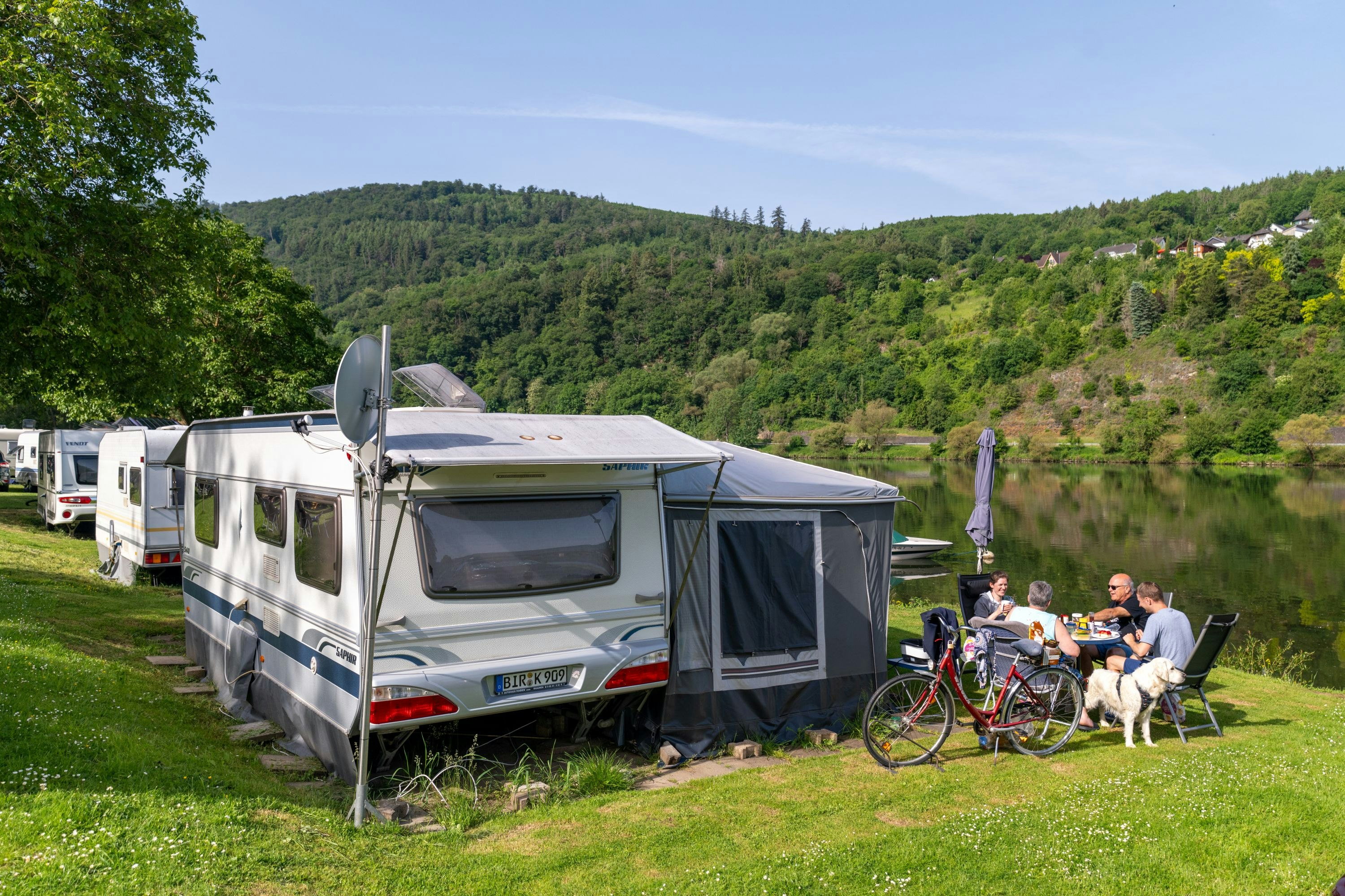 Mosel Campingplatz Rissbach  Campingplatz Rißbach