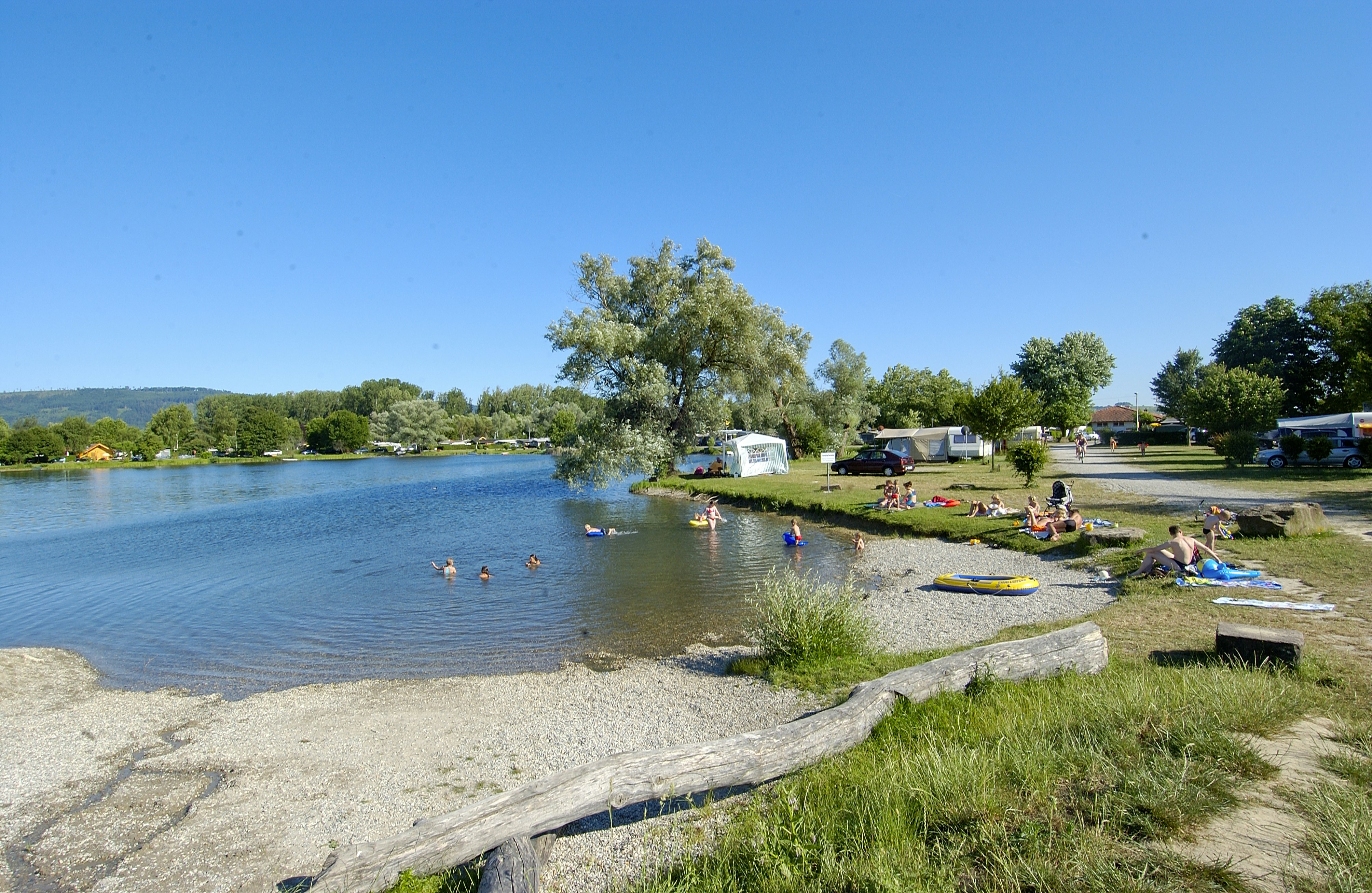 Campingplatz Schuttern - Badesee mit Kiesstrand am Campingplatz