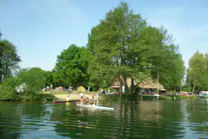 Campingplatz Schwalkenberg - Badestelle vom Campingplatz am See