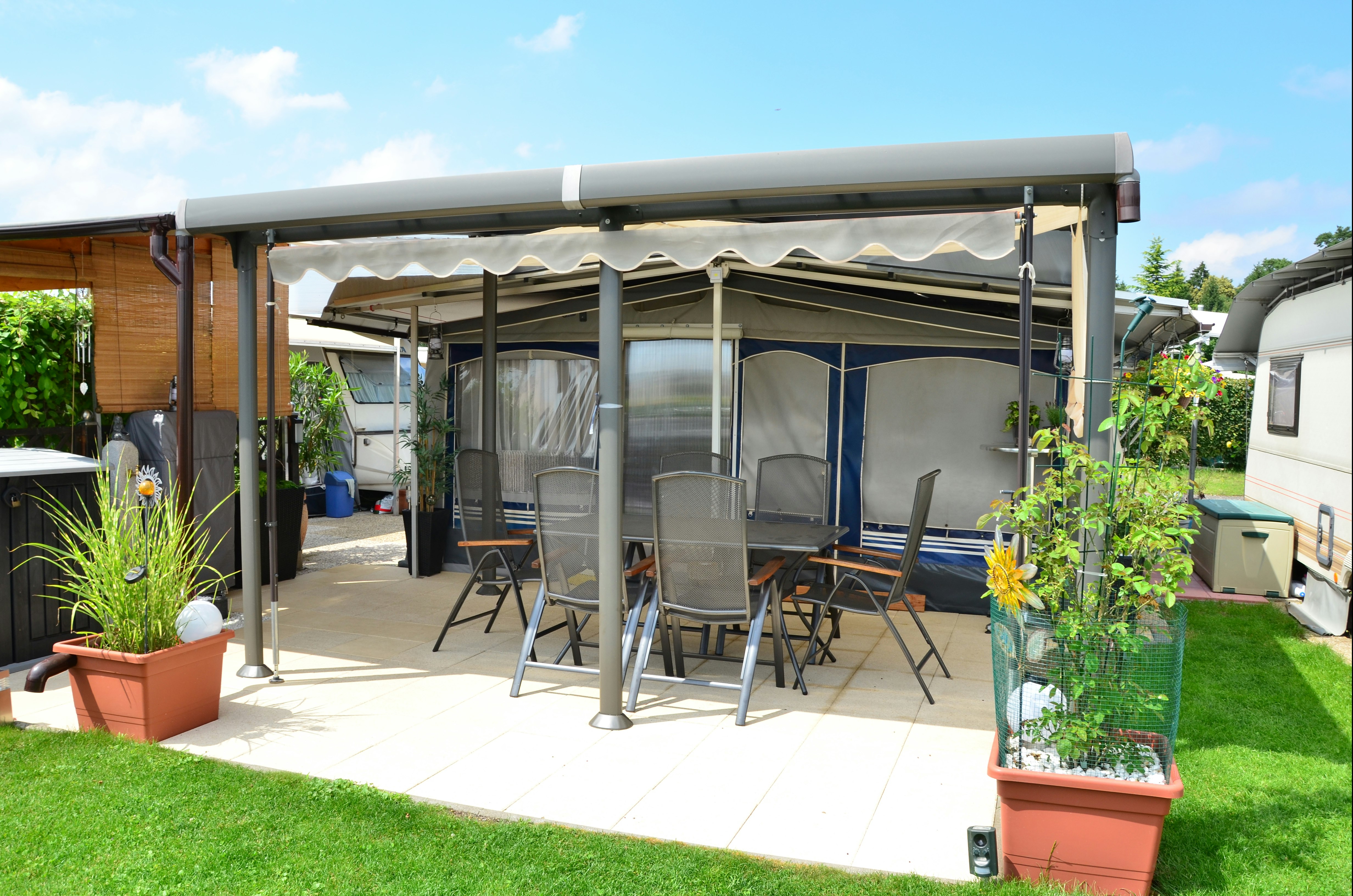 Freizeitzentrum Schwarzlsee  Campingplatz Schwarzl-Freizeitzentrum - Standplätze auf dem Campingplatz