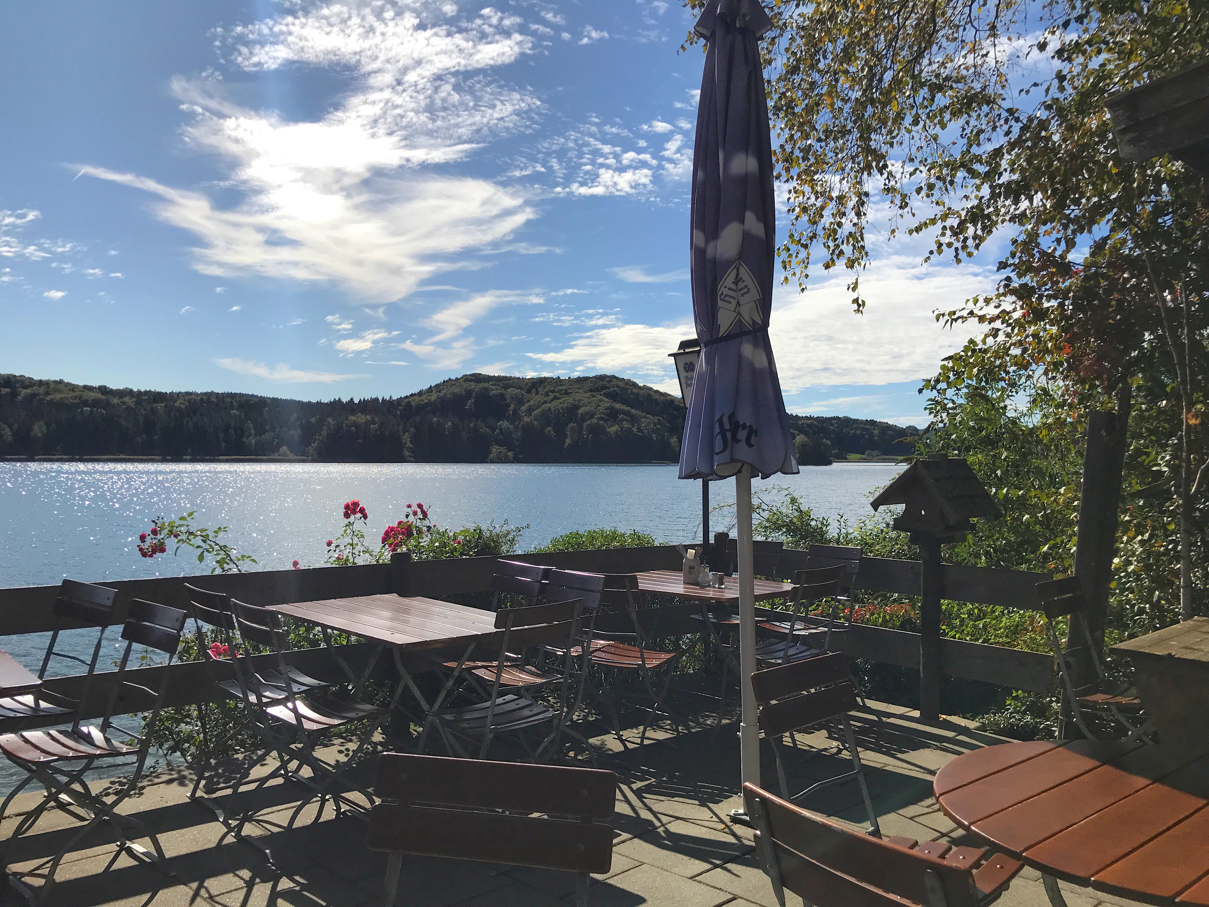Campingplatz Seehamer See - Terrasse am See.JPG