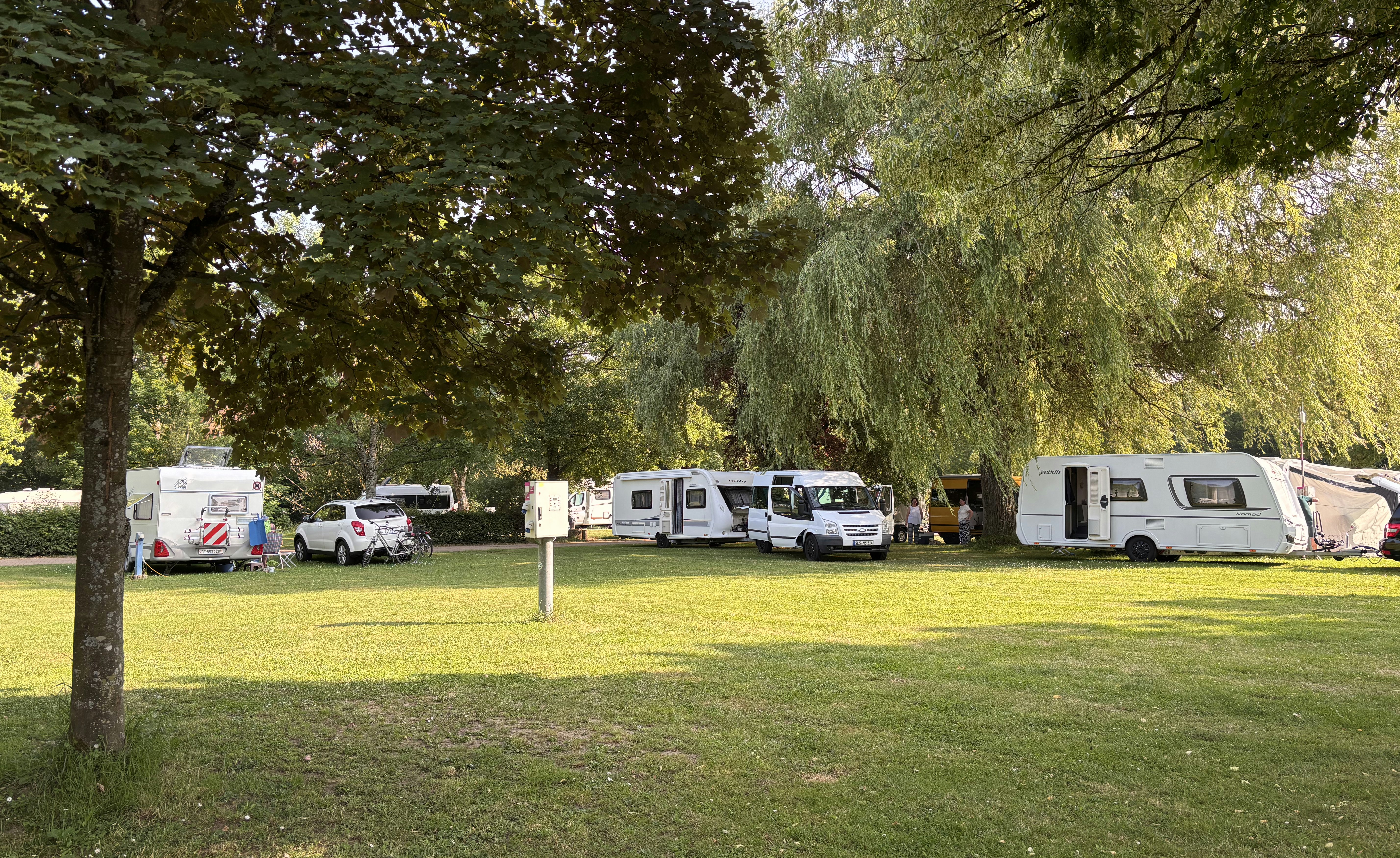 Nied | Camping Siersburg  Campingplatz Siersburg - Standplätze auf der Wiese auf dem Campingplatz