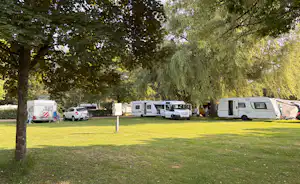 Nied | Camping Siersburg Campingplatz Siersburg - Standplätze auf der Wiese auf dem Campingplatz