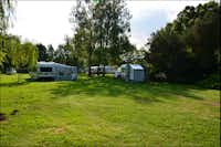 Campingplatz Thayapark -  Wohnwagenstellplätze im Grünen auf dem Campingplatz
