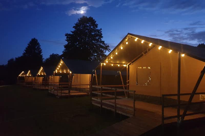 Campingplatz Walsheim - Safari-Zelte mit Terrasse für Familien