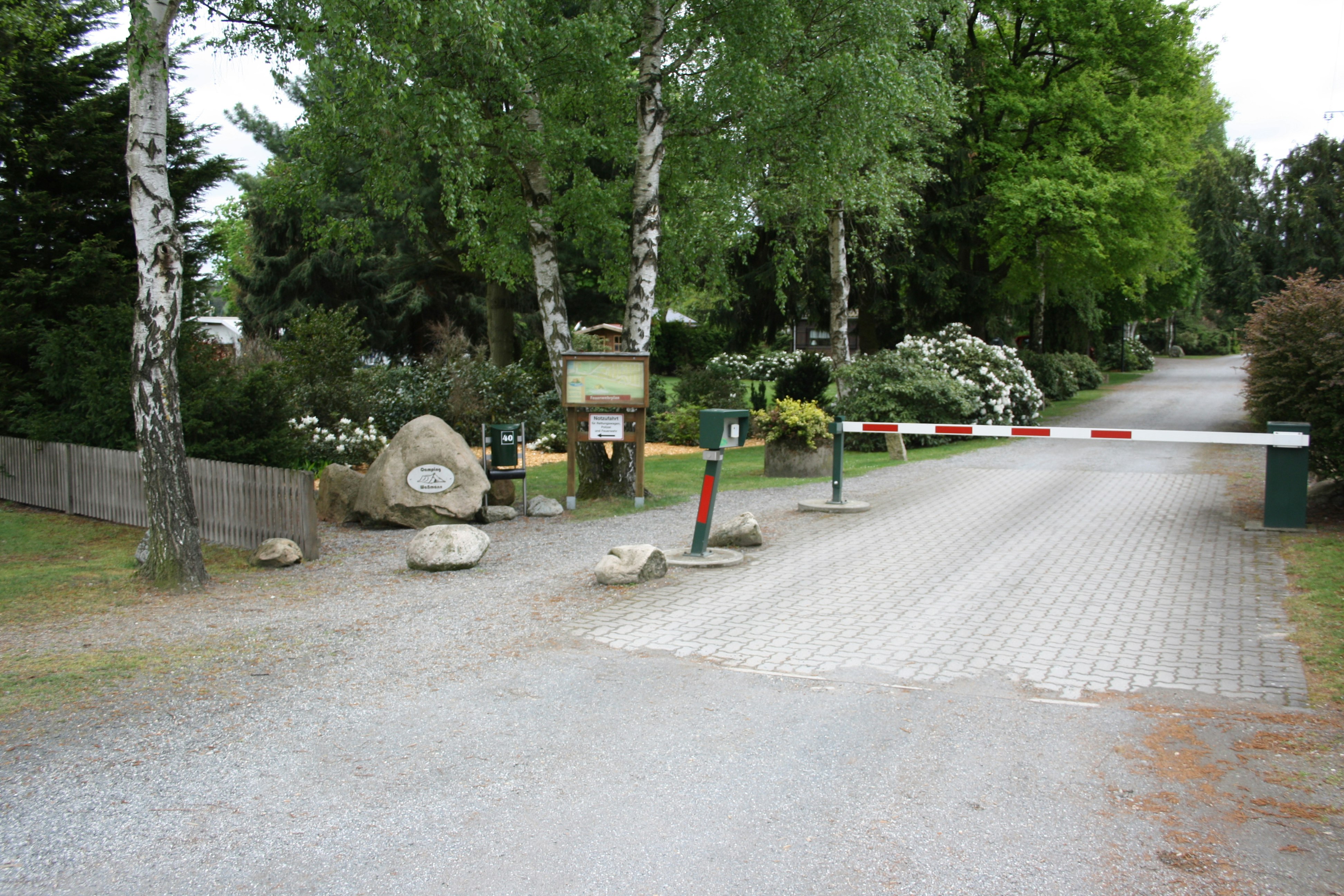 Camping Waßmann  Campingplatz Waßmann - Einfahrt des Campingplatzes