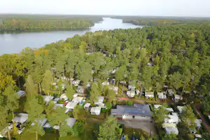 Campingplatz Wusterhausen - Luftaufnahme vom Campingplatz am See