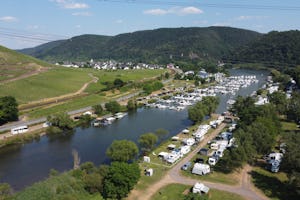 Ferieninsel Winningen - Luftaufnahme des Campingplatzes