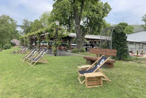 Ferieninsel Winningen - Restaurant mit Terrasse auf dem Campingplatz