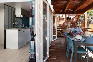 Camping Eurosurf Campéole Eurosurf - Mobilheim mit Terrasse auf dem Campingplatz
