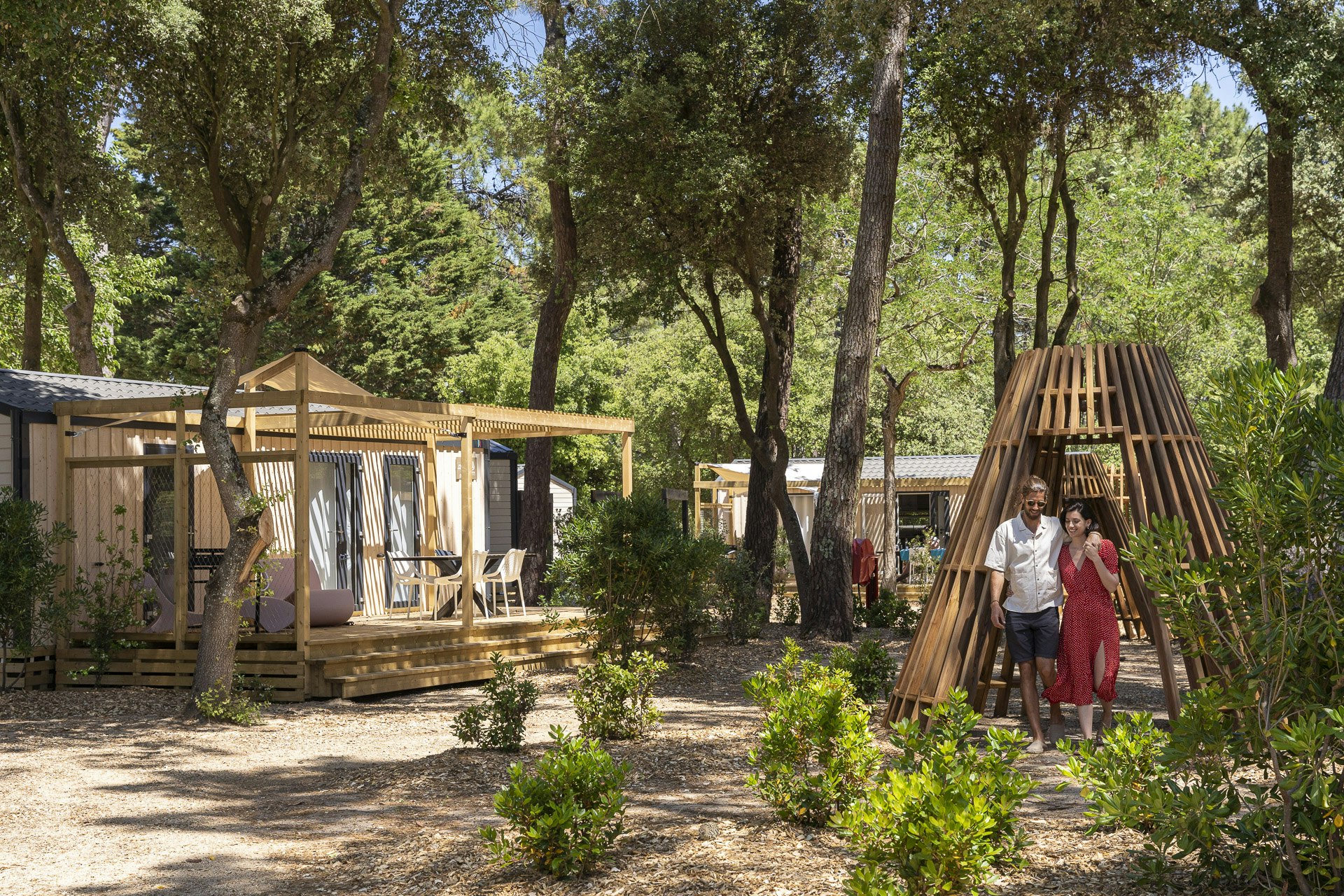 Camping Sandaya La Grande Côte - Mobilheime im Schatten der Bäume