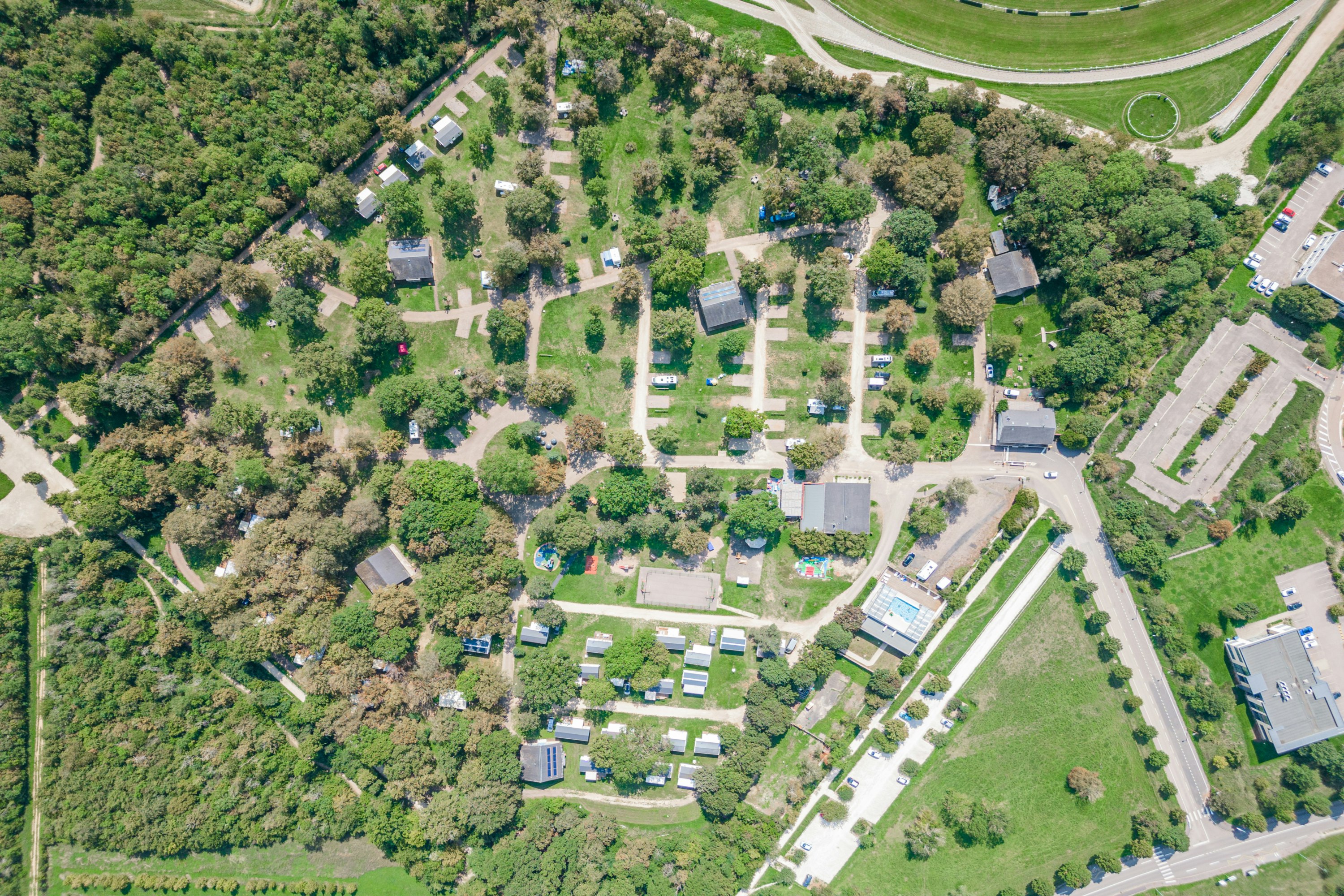 Camping Bel Air Village Le Brabois  - Luftaufnahme des Campingplatzes