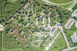 Camping Bel Air Village Le Brabois - Luftaufnahme des Campingplatzes