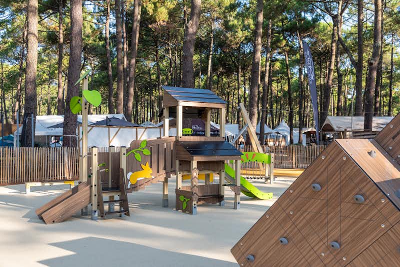 Camping Campéole Le Vivier  - Kinderspielplatz auf dem Campingplatz
