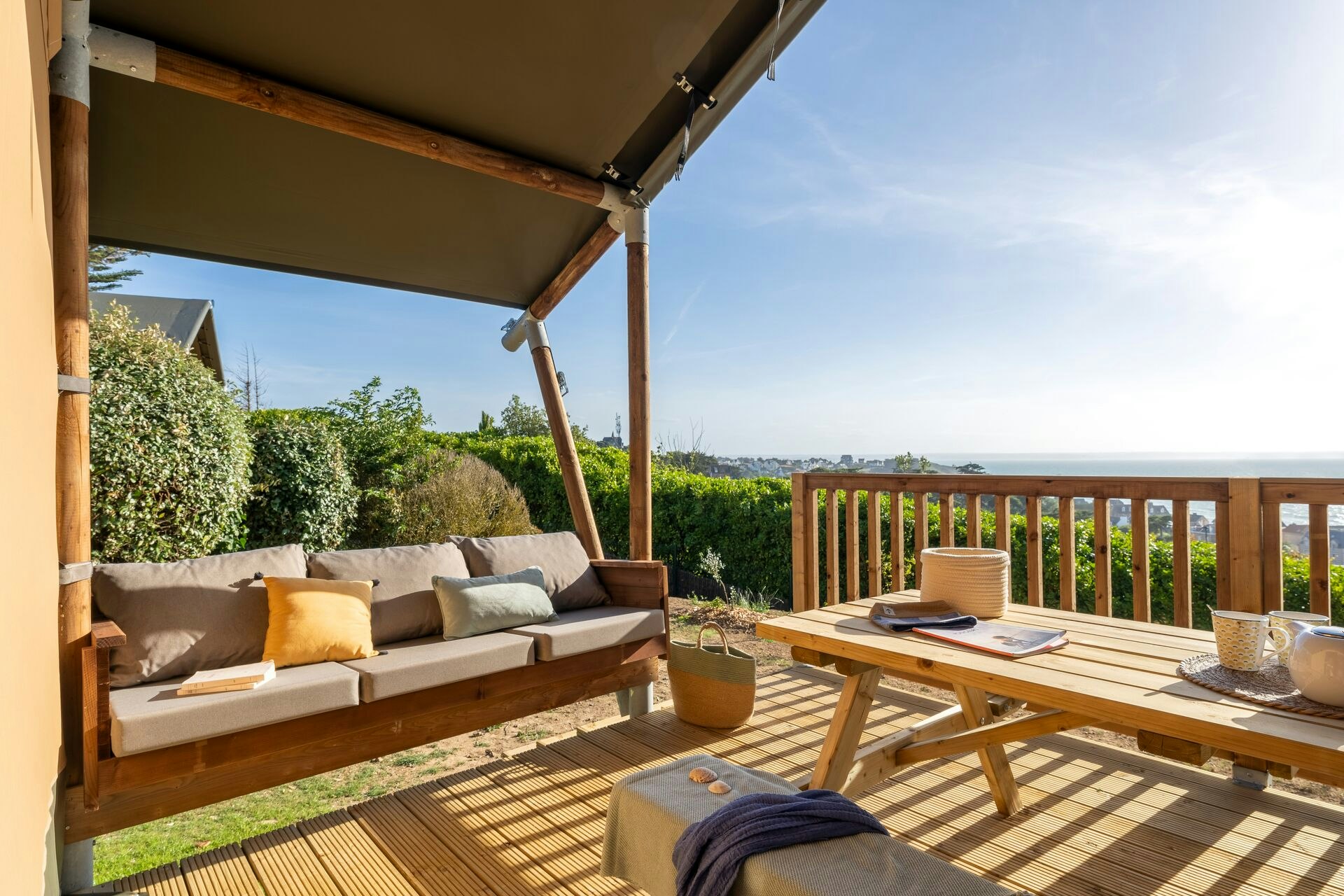 Camping Sandaya Val André - Terrasse eines Mobilheims