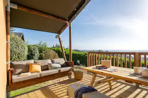 Camping Sandaya Val André - Terrasse eines Mobilheims