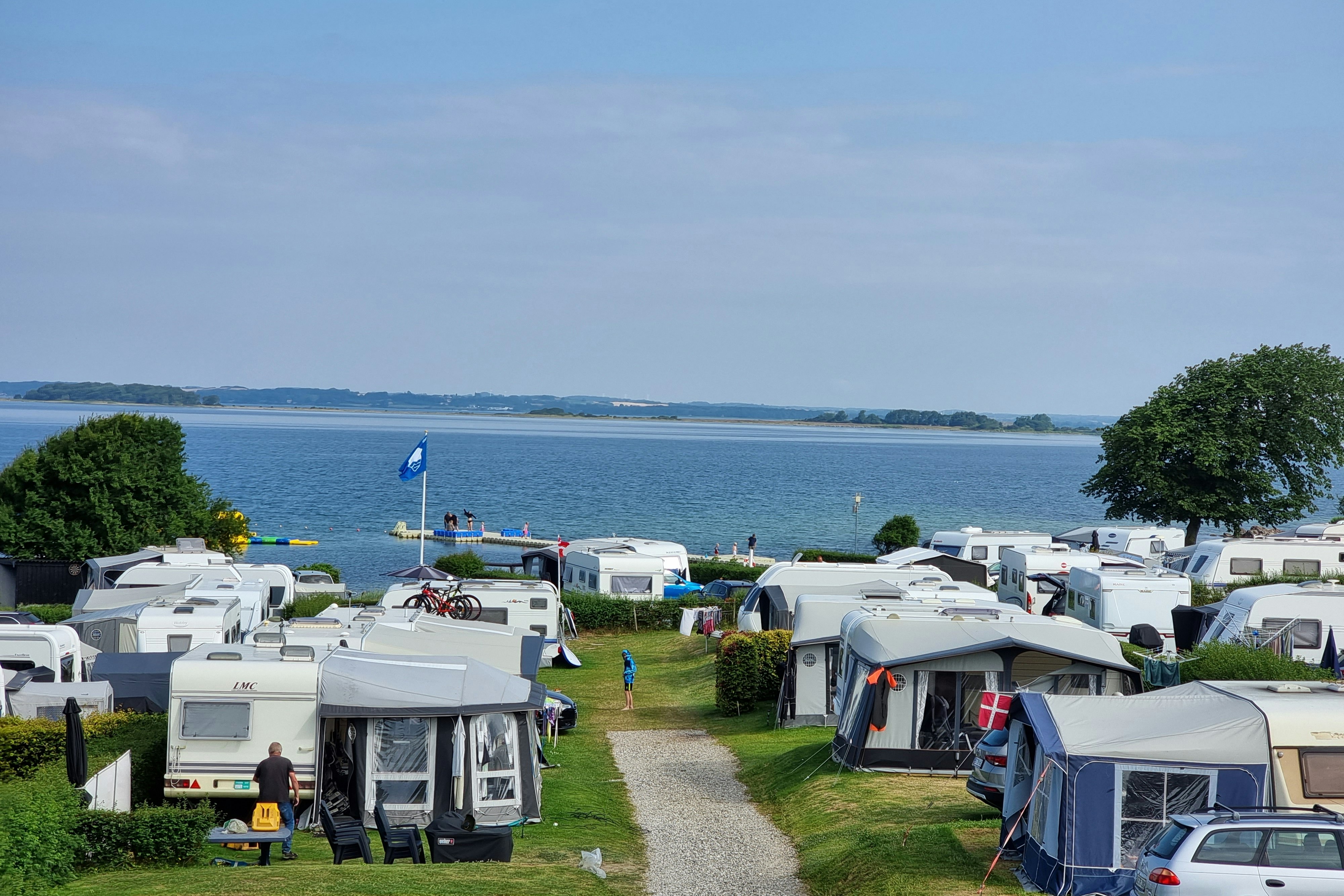 CampOne Bøjden Strand - Campingplatz Luftaufnahme