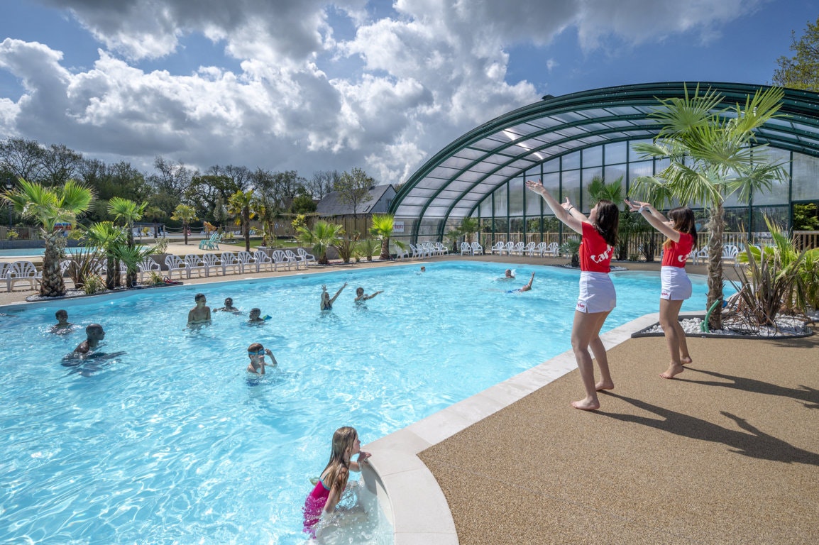 Capfun camping Château d'Arvid - Animation am Pool des Campingplatzes