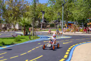 Capfun camping Clown Océan - Go-Kart-Bahn für Kinder auf dem Campingplatz