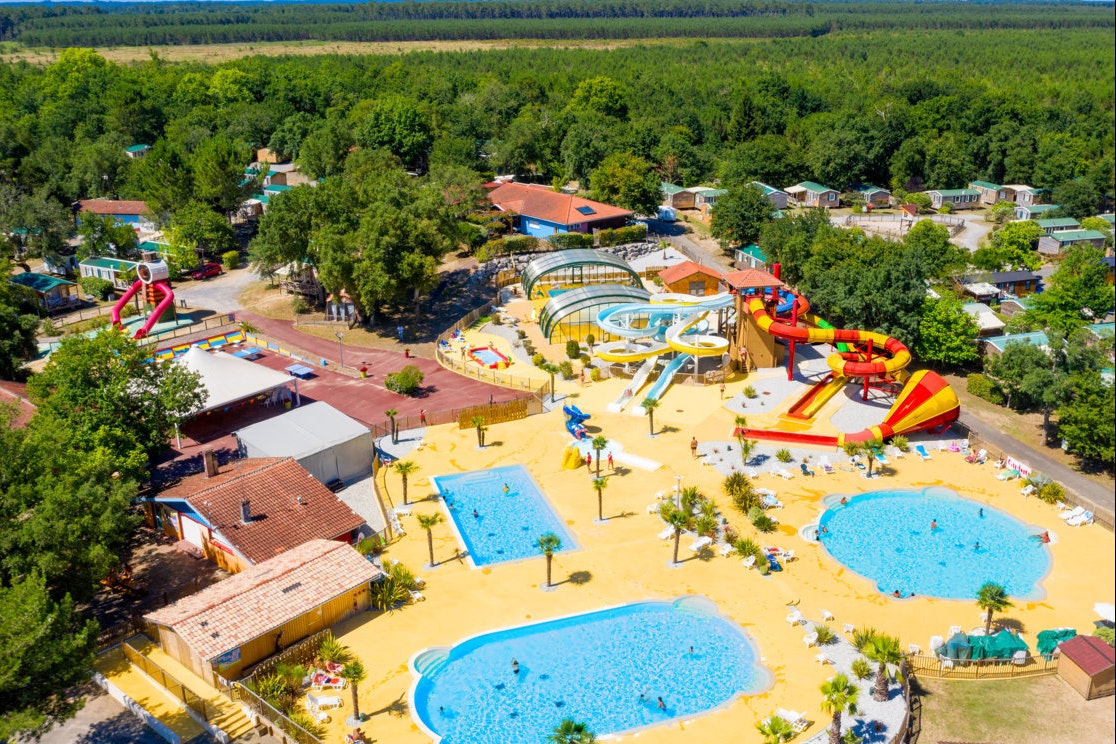 Capfun camping Clown Océan - Luftaufnahme des Campingplatzes mit Wasserpark