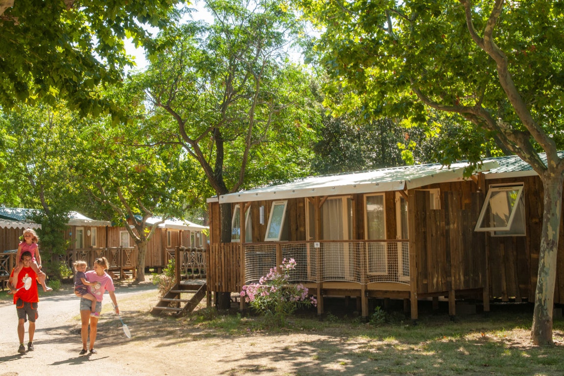 Capfun camping El Moli  - Mobilheim mit Terrasse auf dem Campingplatz