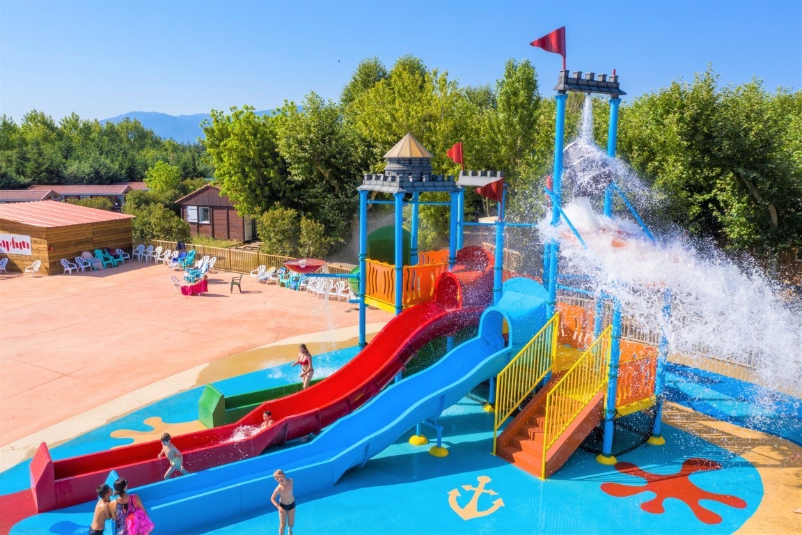 Capfun camping El Moli  - Rutschen im Wasserpark des Campingplatzes