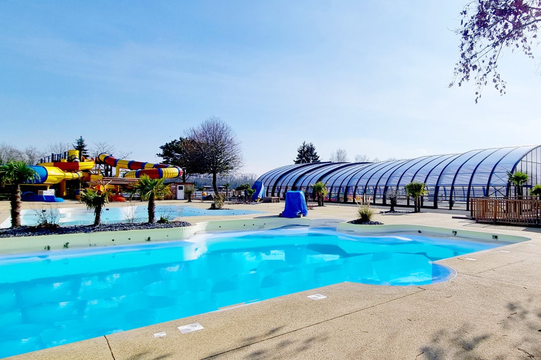Capfun Camping Fort Falabraque - Freibad auf dem Campingplatz