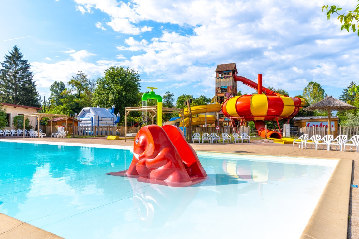 Capfun camping La Régnière - Kinderbecken im Freibad des Campingplatzes
