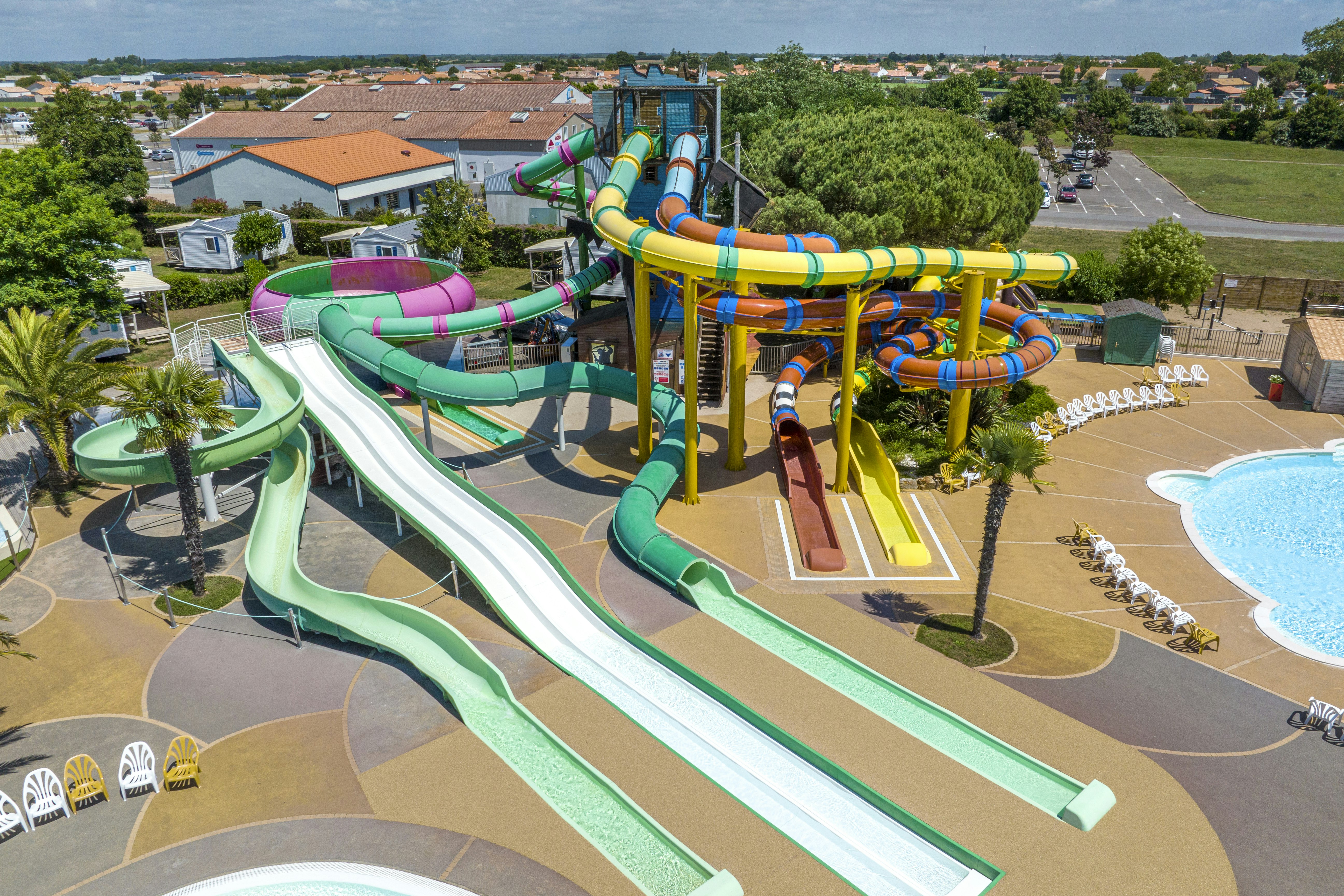 Capfun camping Le Curtys  - Rutschen im Wasserpark des Campingplatzes