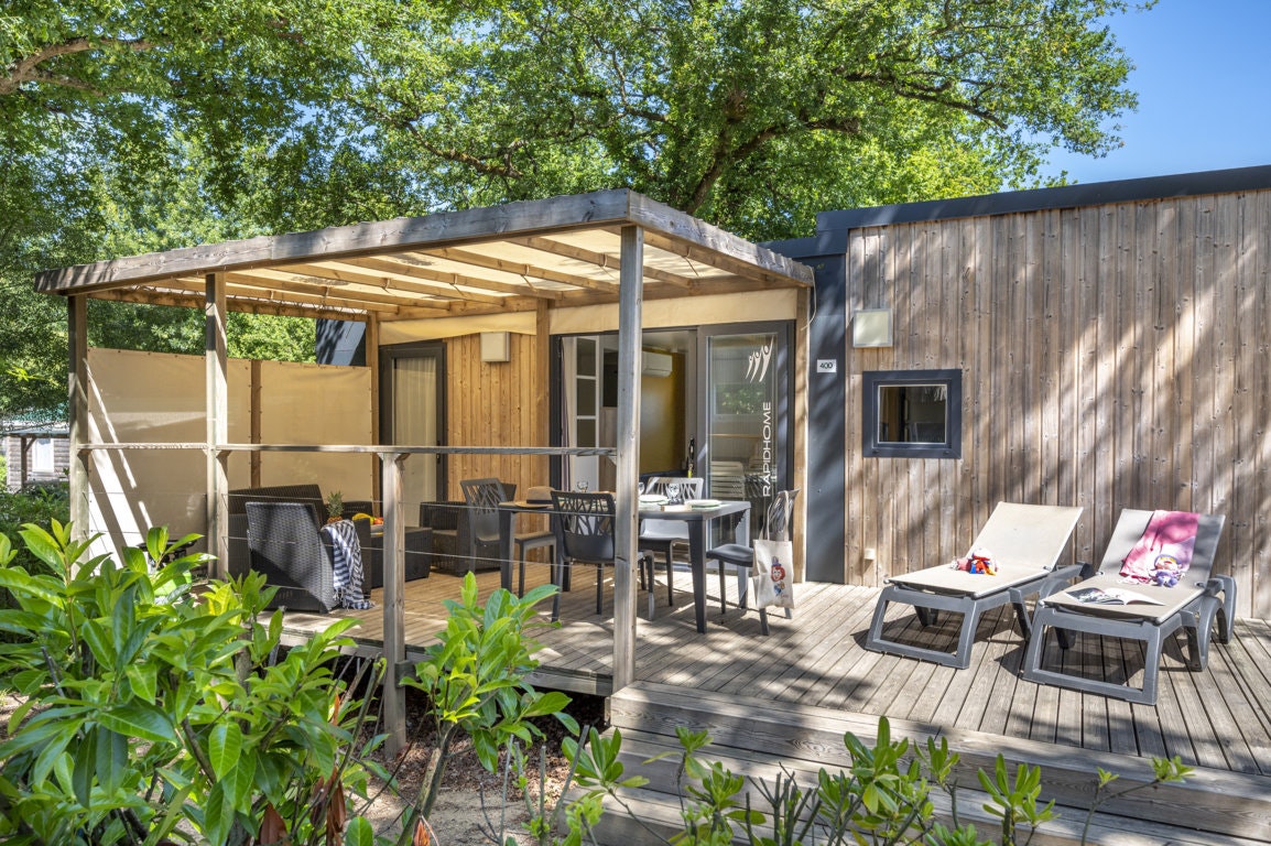 Capfun camping Le Patisseau  - Mobilheim mit Terrasse auf dem Campingplatz