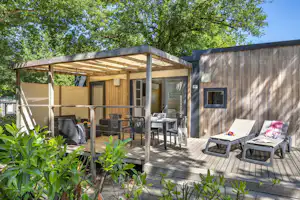 Capfun camping Le Patisseau - Mobilheim mit Terrasse auf dem Campingplatz