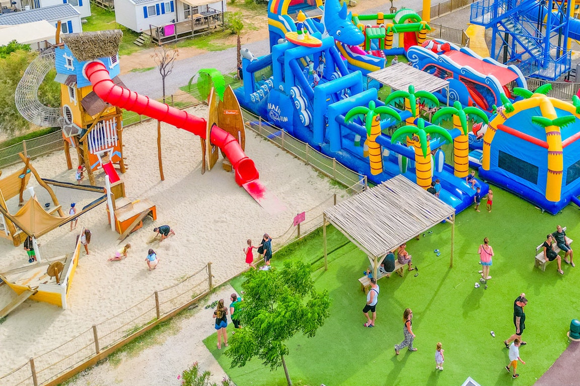 Capfun camping Les Hamacs - Kinderspielplätze und Hüpfburgen auf dem Campingplatz