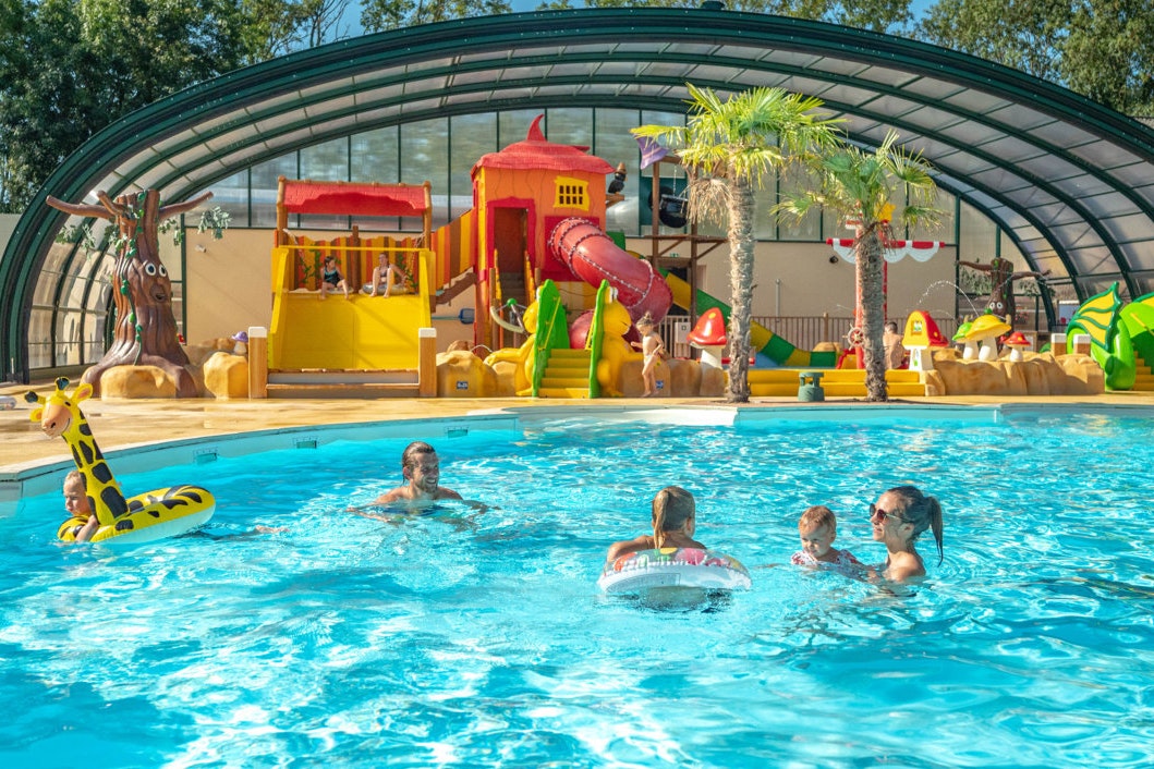Capfun camping Les Pinèdes du Luberon - Wasserspielplatz auf dem Campingplatz