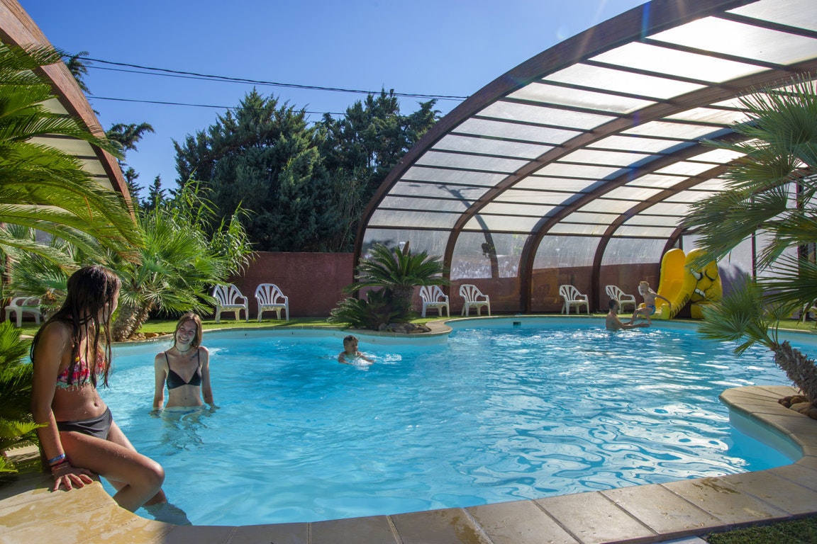Capfun camping Les Vignes d'Or - Pool auf dem Campingplatz