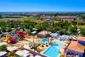 Capfun camping L'Hermitage - Campingplatz mit Freibad aus der Vogelperspektive
