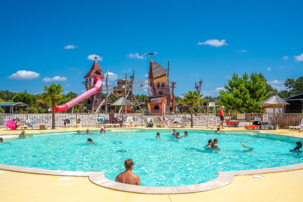 Capfun camping Lila - Freibad auf dem Campingplatz