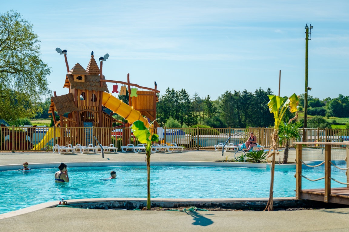 Camping Capfun Le Pachy - Freibad auf dem Campingplatz