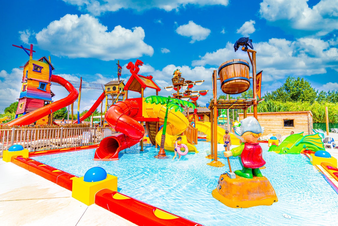 Capfun camping Téorix - Wasserspielplatz im Freibad des Campingplatzes