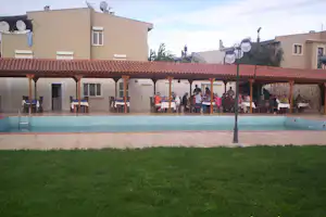 Caravan Camping Bergama - Restaurant mit Terrasse am Pool vom Campingplatz