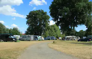 Caravan Park Císařská Louka - Wohnmobil- und Wohnwagenstellplätze auf dem Campingplatz